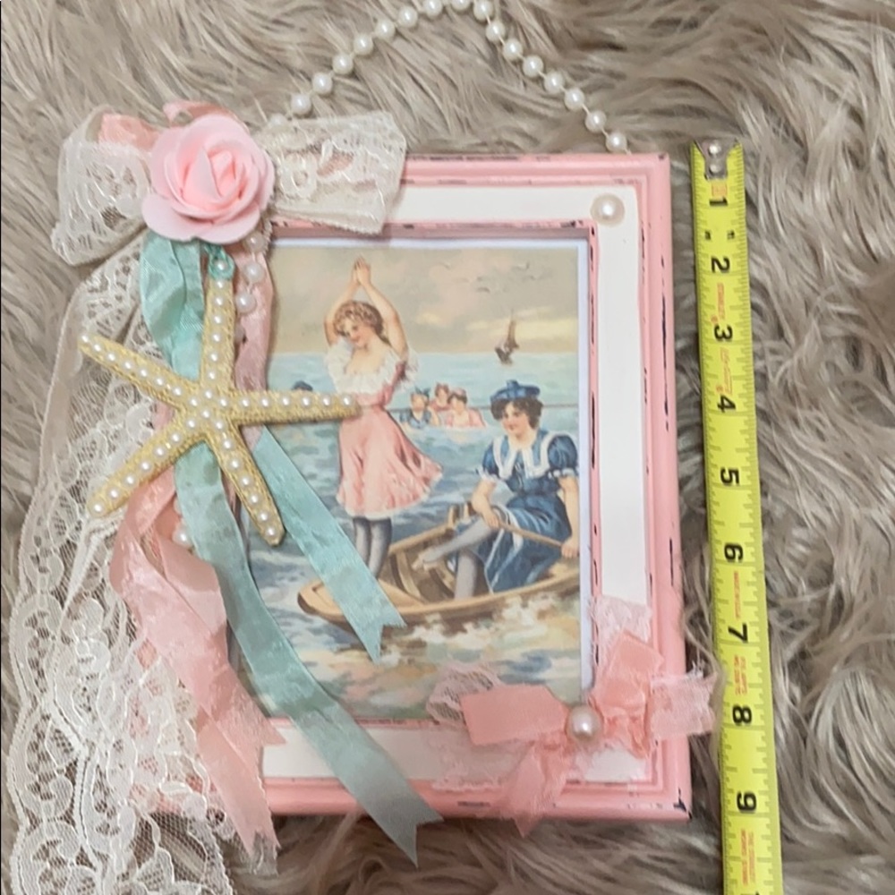 Beachy Shabby Chic Frame - Picture 2 of 3